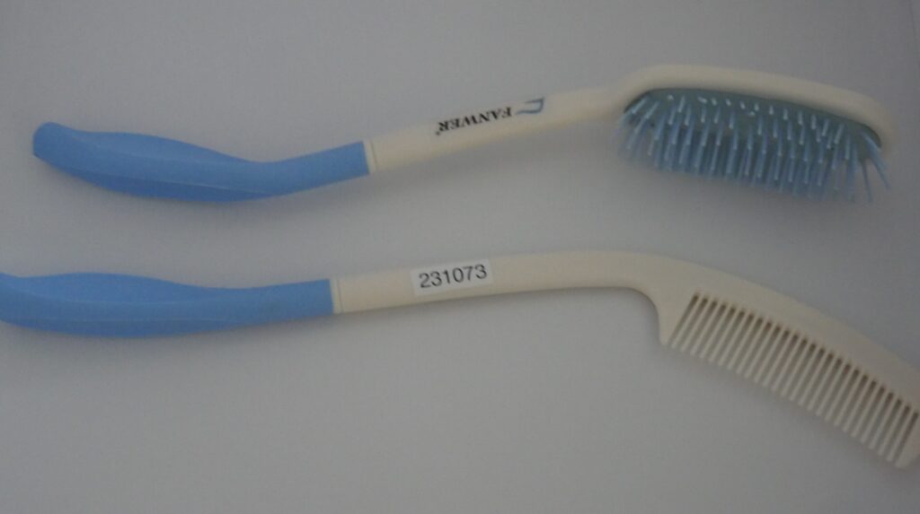 Blue - White Long Handle Hair Comb and Brush Set